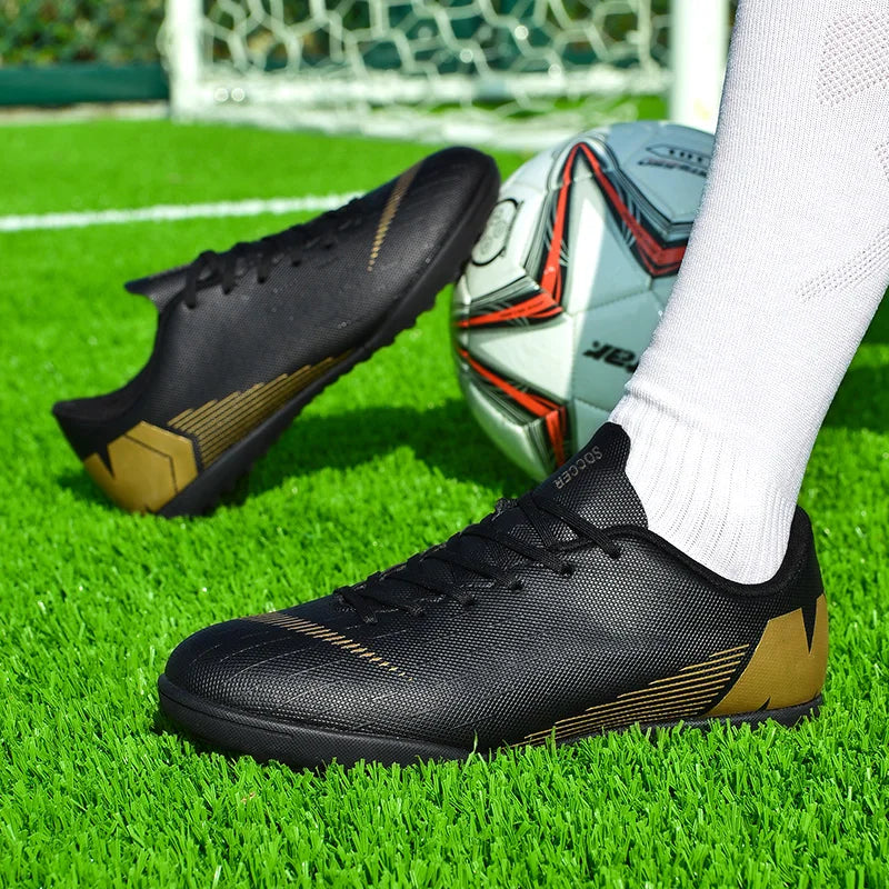White Men's Football Boots Turf Sneakers Low-cut Soccer Shoes for Men Outdoor Non-slip Children's Football Shoes chuteira futsal - Loja Winner